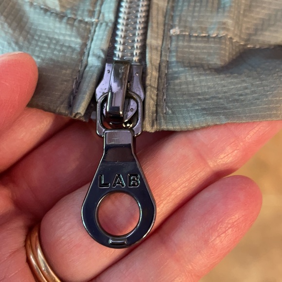 NWT light weight jacket - Picture 4 of 8